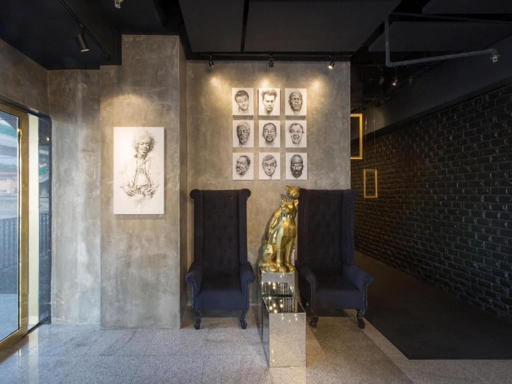 The Hulo Hotel & Gallery Kuala Lumpur Exterior photo